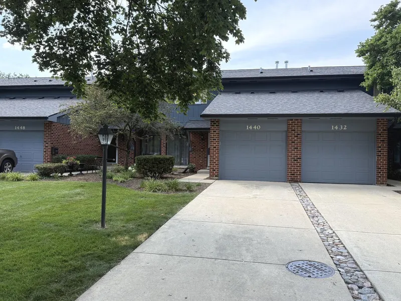 1440 Blackburn St exterior